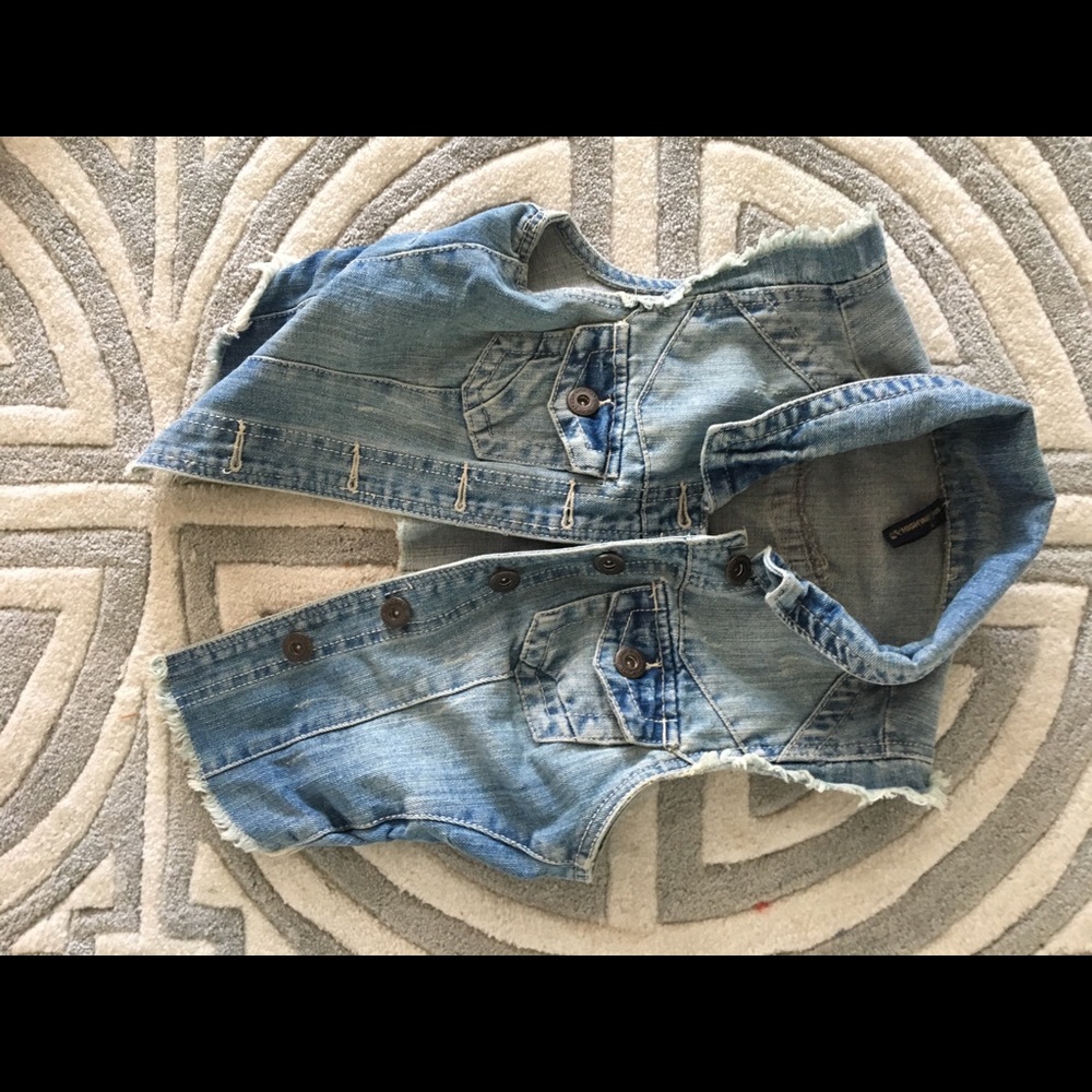 Jean Vest